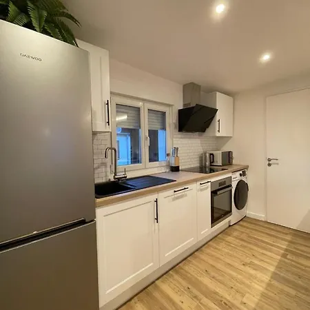 アパート « a Deux Pas De La Petite Venise » *