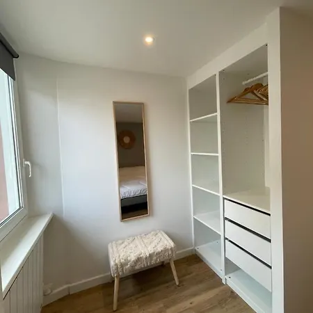 « a Deux Pas De La Petite Venise »