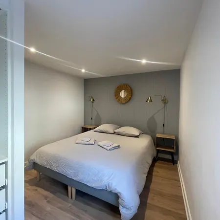 דירה « a Deux Pas De La Petite Venise » *